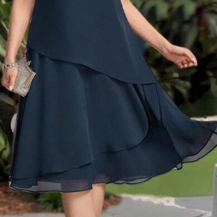 Clarissa - Vestido Midi Clásico